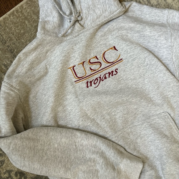 USC Trojans embroidered grey sweatshirt - Picture 2 of 6
